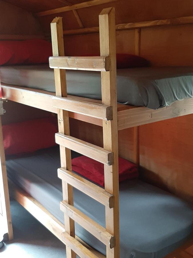 La Roulotte De Germaine Camping